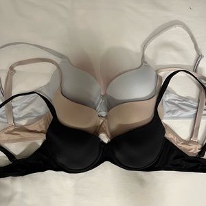 Victoria’s Secret Wear Everywhere T-Shirt Bra